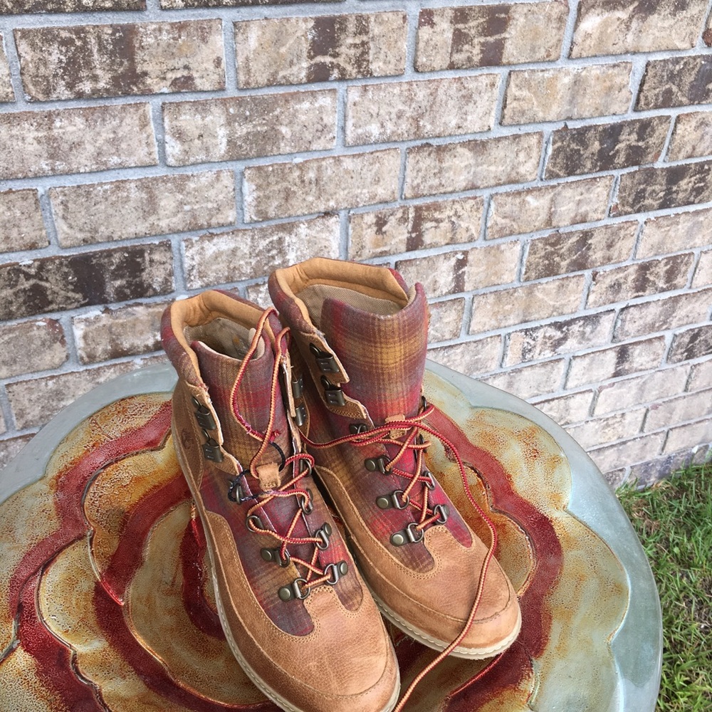 Timberlands size 10 ladies booth